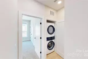 407 Devender Ln, Charlotte, NC 28217 - Photo 32