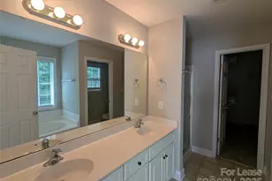 1741 Wilburn Park Dr, Charlotte, NC 28269 - Photo 8