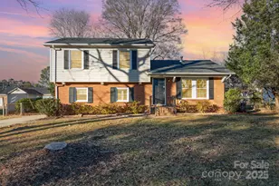 9926 Rockmeadow Dr, Charlotte, NC 28216 - Photo 1