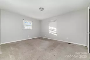 9926 Rockmeadow Dr, Charlotte, NC 28216 - Photo 10