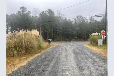 8225 Teeter Drive, Charlotte, NC 28215 - Photo 18