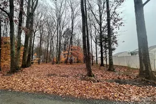 8225 Teeter Dr, Charlotte, NC 28215 - Photo 4