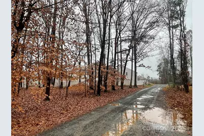 8225 Teeter Drive, Charlotte, NC 28215 - Photo 12