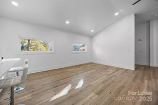 8625 Cedarbrook Dr, Charlotte, NC 28215 - Photo 14