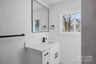 8625 Cedarbrook Dr, Charlotte, NC 28215 - Photo 30