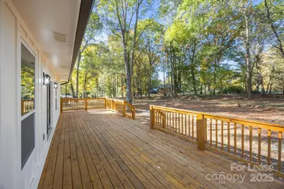 8625 Cedarbrook Drive, Charlotte, NC 28215 - Photo 38