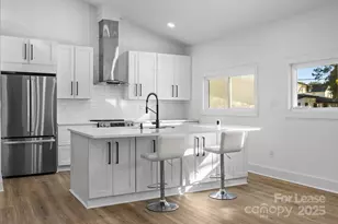 8625 Cedarbrook Dr, Charlotte, NC 28215 - Photo 16