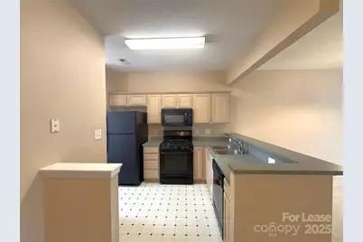 1515 Sylvia Court, Charlotte, NC 28205 - Photo 2