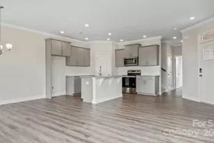 366 Creekview Rd, Hendersonville, NC 28792 - Photo 8