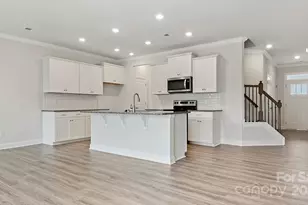 375 Creekview Rd, Hendersonville, NC 28792 - Photo 10