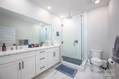 1033 Wesley Terrace Avenue, Charlotte, NC 28208 - Photo 18