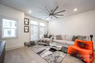 1033 Wesley Terrace Ave, Charlotte, NC 28208 - Photo 12