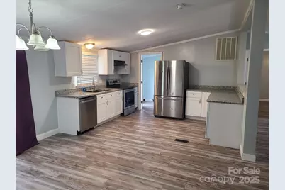 1098 Remington Drive, Conover, NC 28613 - Photo 4