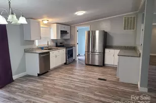 1098 Remington Dr, Conover, NC 28613 - Photo 4