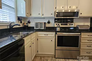 11105 Silkwood Ct, Charlotte, NC 28226 - Photo 6