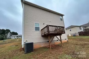 578 30th Ave Cir NE, Hickory, NC 28601 - Photo 18