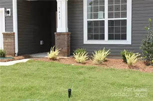 3419 Selwyn Landing Dr, Charlotte, NC 28215 - Photo 2