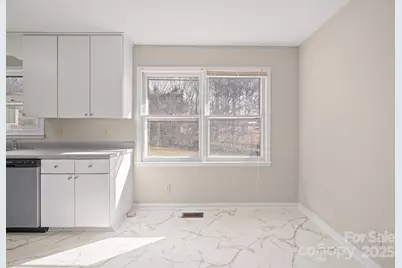 809 Tait Street, Lincolnton, NC 28092 - Photo 4