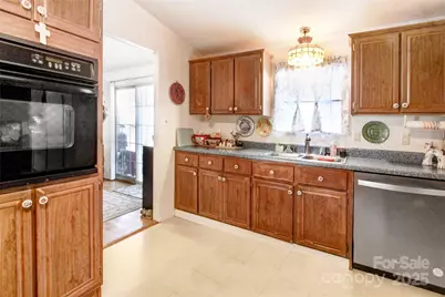 110 Pinellas Street, Hendersonville, NC 28791 - Photo 14