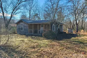 28 Pearl St, Black Mountain, NC 28711 - Photo 1