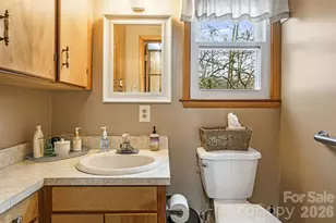 65 Roy Ln, Black Mountain, NC 28711 - Photo 18