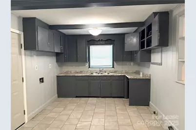 3900 Crestridge Drive, Charlotte, NC 28217 - Photo 4