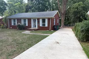 3900 Crestridge Dr, Charlotte, NC 28217 - Photo 2