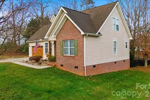 122 Valley Glen Dr, Troutman, NC 28166 - Photo 4