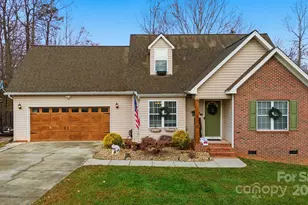 122 Valley Glen Dr, Troutman, NC 28166 - Photo 2