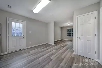 3309 Morning Drive, Charlotte, NC 28208 - Photo 6