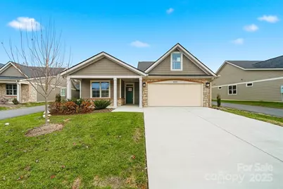 835A Wynnshire Drive, Hickory, NC 28601 - Photo 1