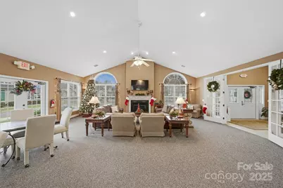 835A Wynnshire Drive, Hickory, NC 28601 - Photo 42