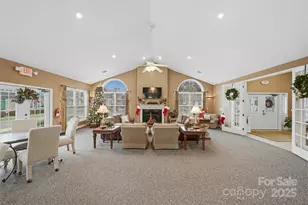 835A Wynnshire Dr, Hickory, NC 28601 - Photo 42