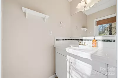 133 37th Avenue Place NW, Hickory, NC 28601 - Photo 40