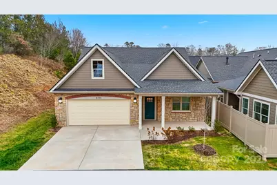 831B Wynnshire Drive, Hickory, NC 28601 - Photo 1