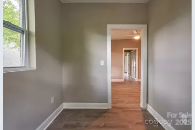 217 Circle Avenue, Charlotte, NC 28207 - Photo 22