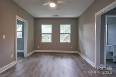 217 Circle Avenue, Charlotte, NC 28207 - Photo 16