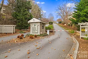 2604 Vineyard Blvd, Asheville, NC 28805 - Photo 26