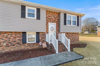 3261 Tolley Street, Claremont, NC 28610 - Photo 4