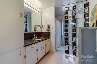 616 Robmont Rd, Charlotte, NC 28270 - Photo 24