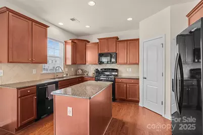 12421 Dove Meadow Drive, Charlotte, NC 28278 - Photo 14