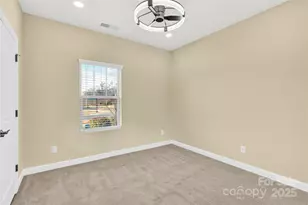 3005 Striped Maple Ct, Charlotte, NC 28215 - Photo 16