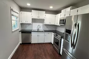 1804 Sabrina Ct, Charlotte, NC 28210 - Photo 2