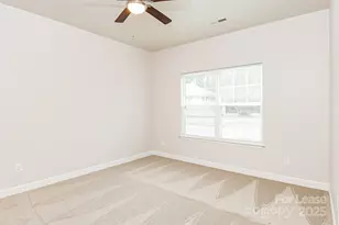 106 S Elm St, Gastonia, NC 28052 - Photo 10