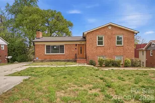1424 Dean St, Charlotte, NC 28216 - Photo 1