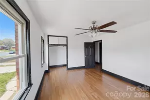 1424 Dean St, Charlotte, NC 28216 - Photo 4