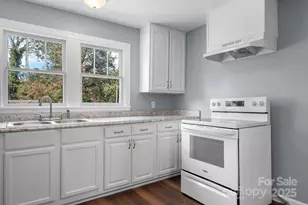 728 21st St SW, Hickory, NC 28602 - Photo 14