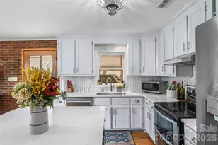 1654 Goose Creek Rd, Marion, NC 28752 - Photo 2