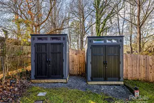 221 Oakdale St, Brevard, NC 28712 - Photo 24