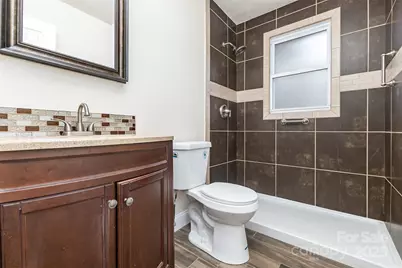 3259 10th Avenue NE, Conover, NC 28613 - Photo 8